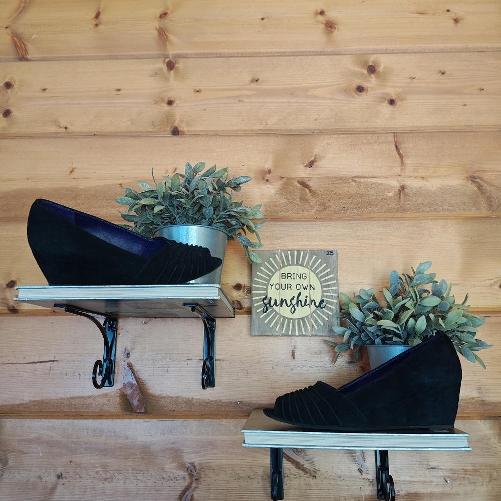 VANELI Black Pleated Pintuck Nubuck Suede Leather Open Toe Low Wedge Heels Sz 8N